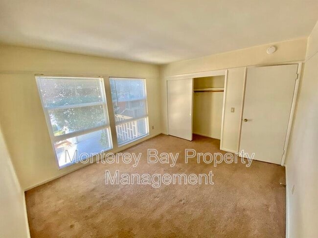 Building Photo - 420 Lighthouse Ave