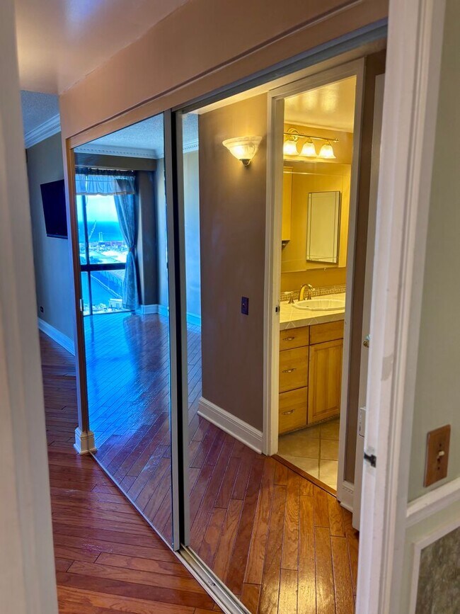 Building Photo - Available Now | 2 Bedroom, 2 bathroom, 1 a...