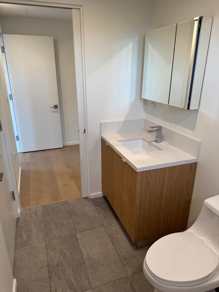 Building Photo - 2520 5th St