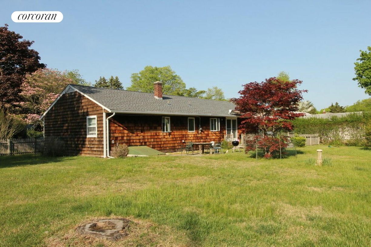 Building Photo - 35 Bayberry Ln