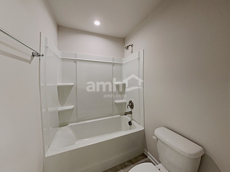 Building Photo - 4317 Fieldcrest Dr