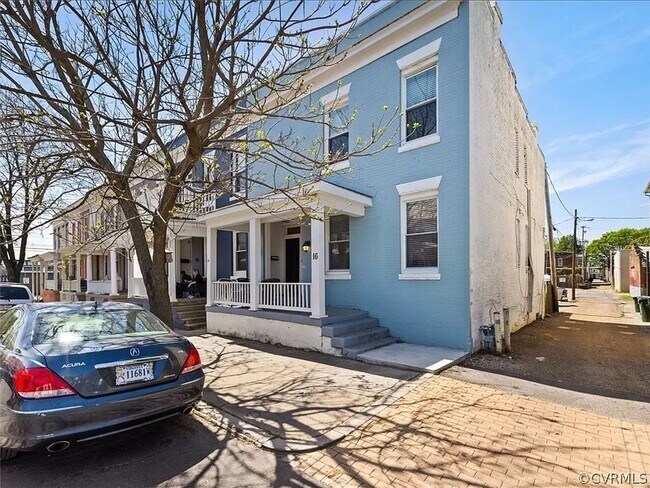 Primary Photo - 16 S Stafford Ave