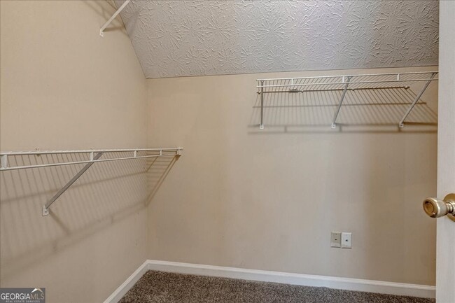 Building Photo - 1475 Trafalgar Way
