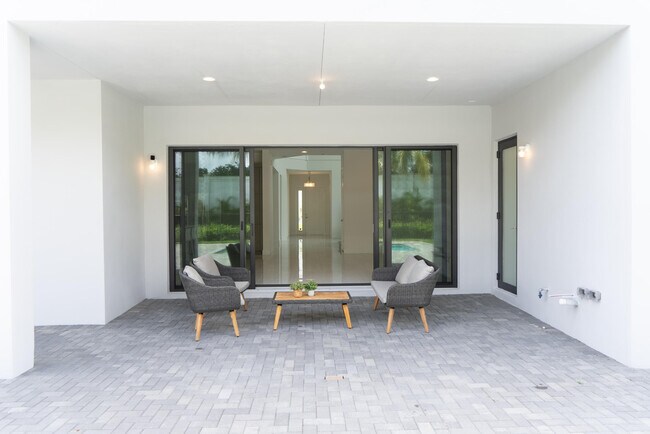 Building Photo - 8151 Laurel Falls Dr