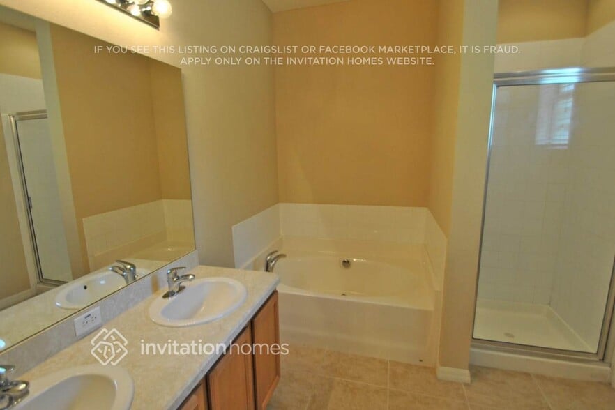 Building Photo - 1532 Bonita Bluff Ct