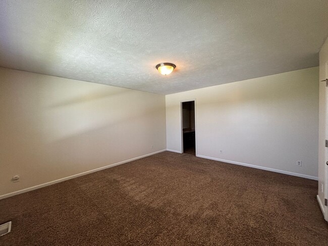 Building Photo - 2625 N 169th St