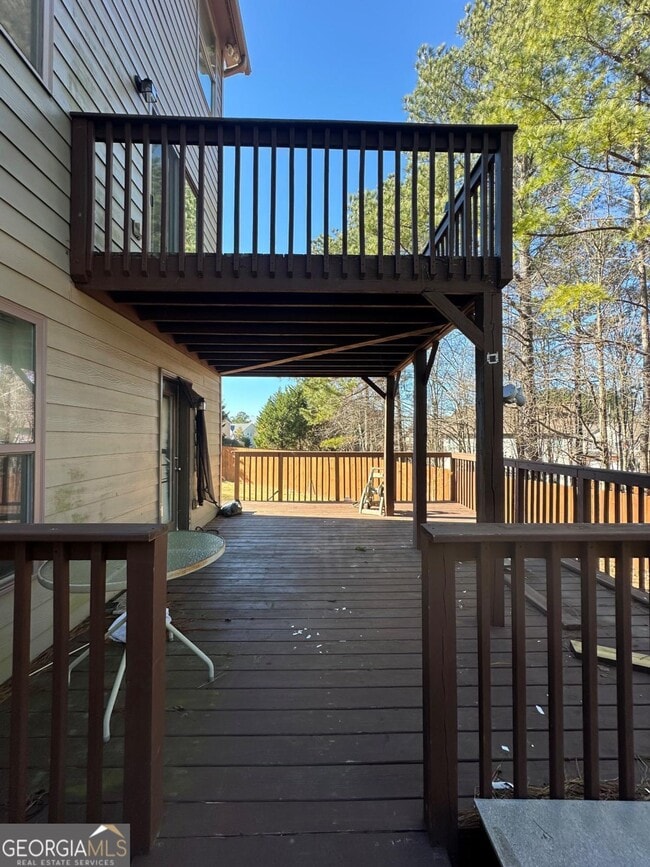 Building Photo - 61 Longwood Ct