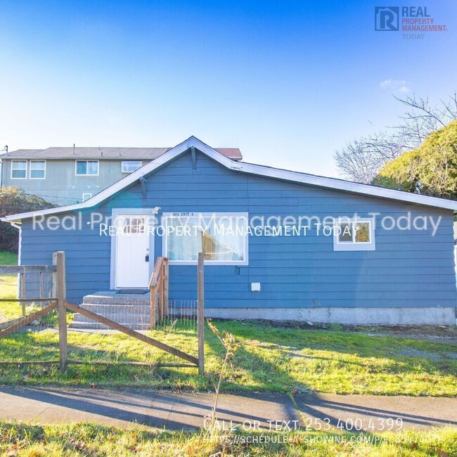 Building Photo - 2 Bedroom In Tacoma!!