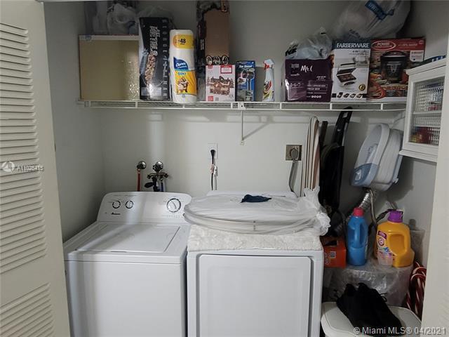 Building Photo - 6206 SW 136th Ct