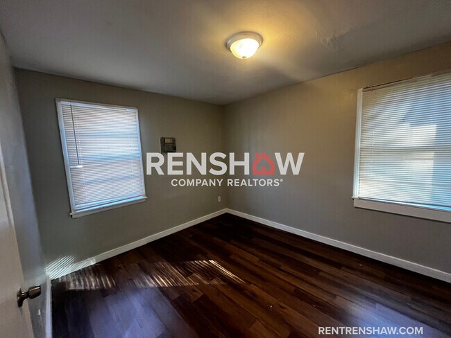 Building Photo - 877 Polk Ave