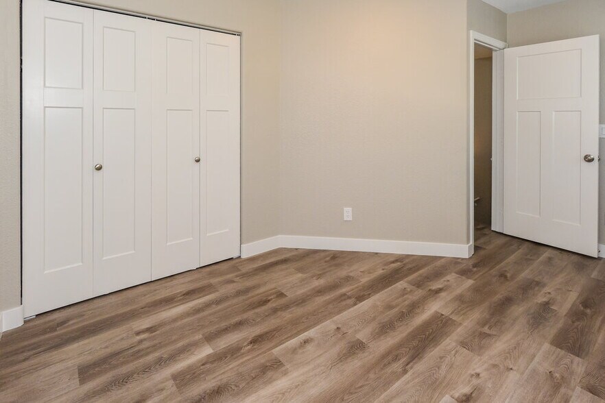 Building Photo - 8911 Deep Ridge Ct