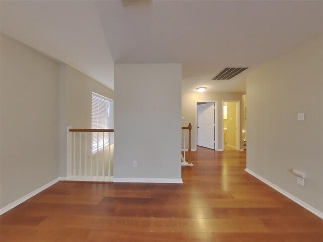 Building Photo - 7719 Trophy Pl Dr