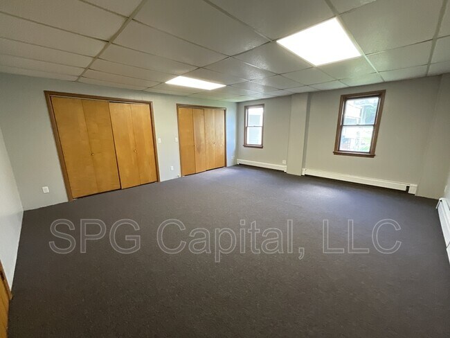 Building Photo - 109 N Main St