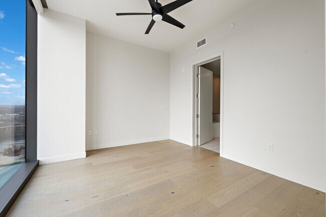 Building Photo - 44 East Ave