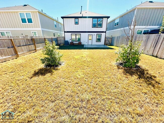 Building Photo - Beautifully maintained Two-Story 3-Bedroom, 2.5-Bath Home with Community Pool & Park!