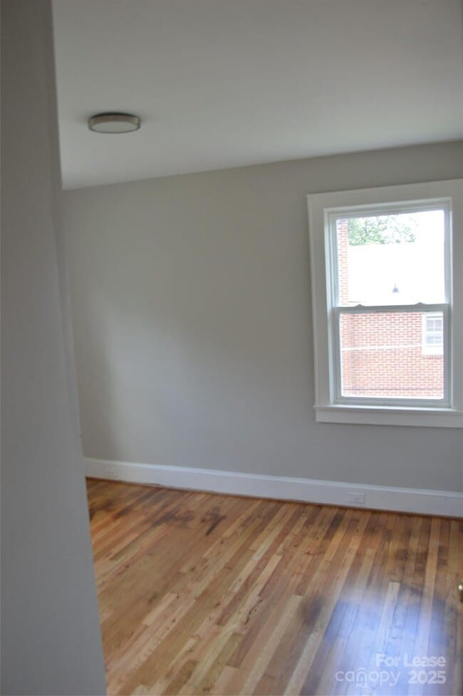 Building Photo - 102 Feimster St