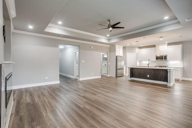 Building Photo - 1025 E Coral Way