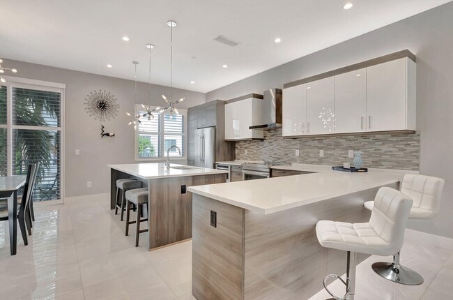 Building Photo - 4010 NW 18th Way