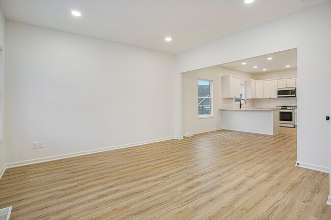 Building Photo - 174 N Monroe St