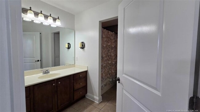 Building Photo - 127 Nandina Ct