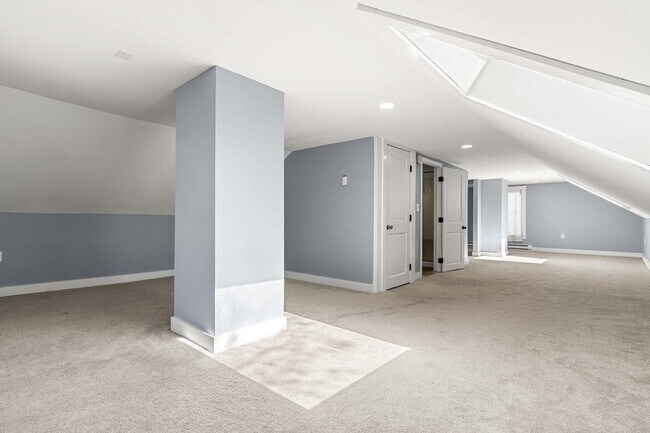 Building Photo - 95 Rumford St