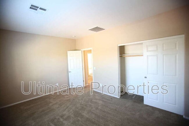Building Photo - 15145 W Elm Cir