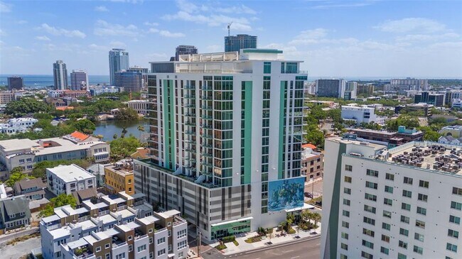 Building Photo - 777 3rd Ave N