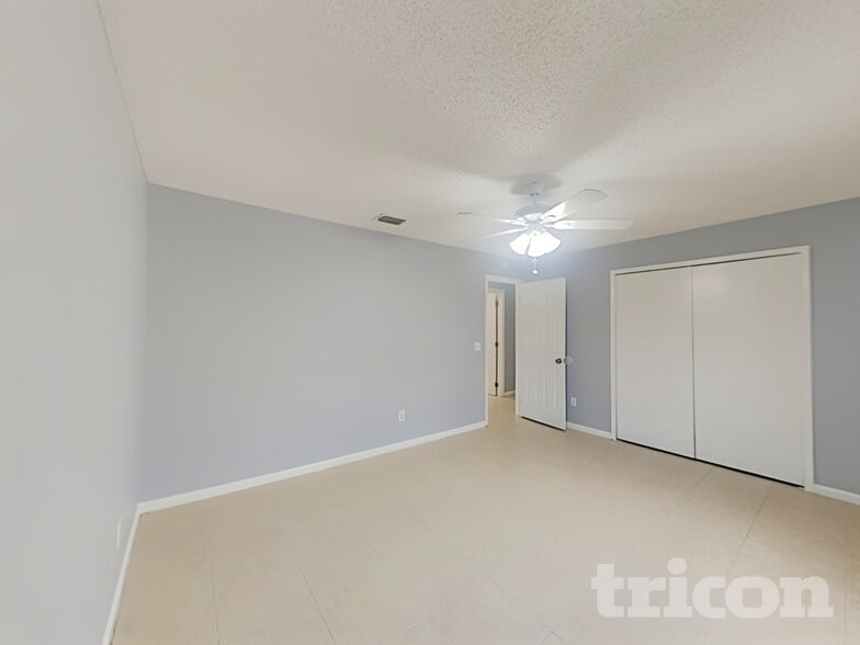 Building Photo - 9808 Red Clover Ave