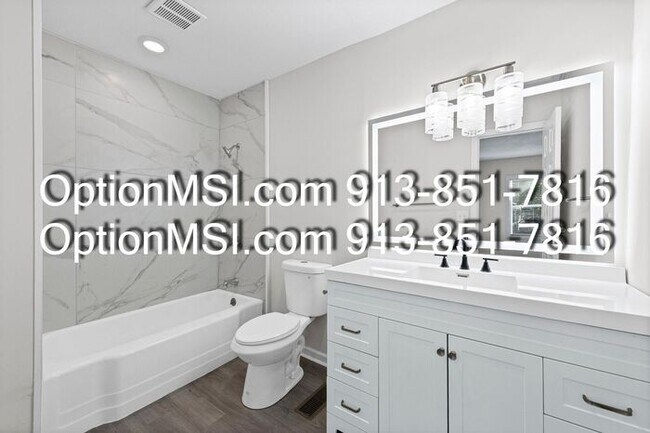 Building Photo - Newly Remodeled 3-Bedroom Home in Kansas C...