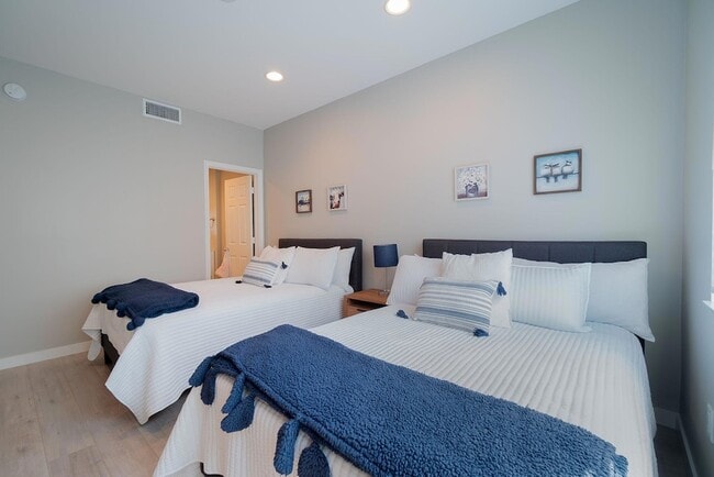 Building Photo - 11789 St Andrews Place