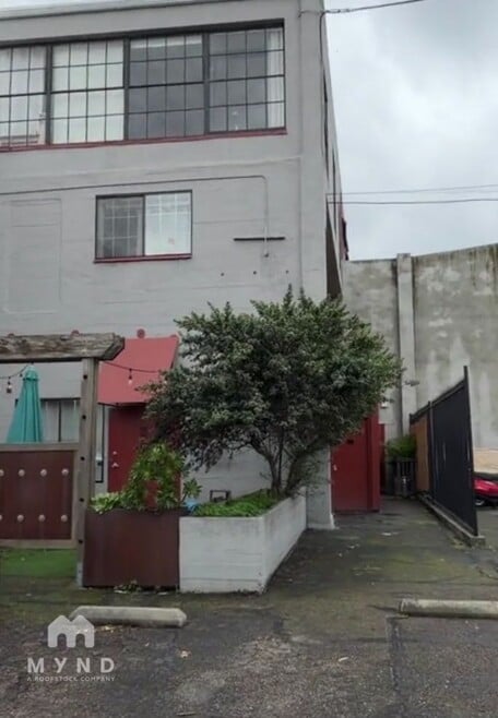 Building Photo - 958 28th St