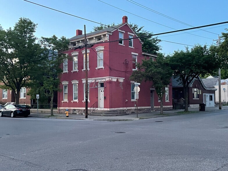 Building Photo - 845 Isabella St