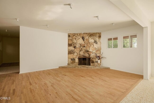 Building Photo - 6002 Springvale Dr