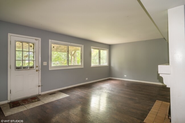 Building Photo - 101 Springhill Dr