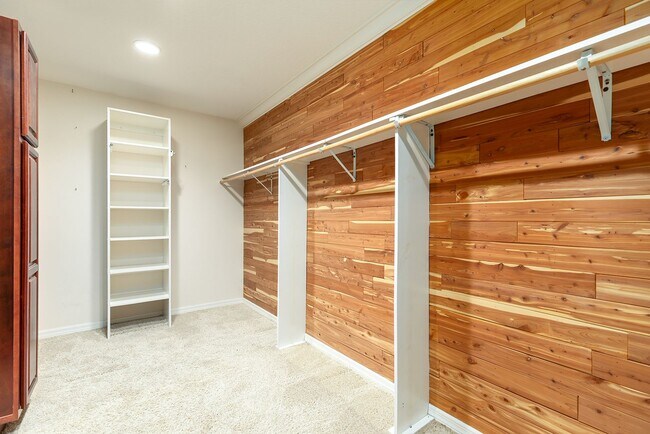 Building Photo - Beautiful POOL home in Longwood in LOCATION, LOCATION, LOCATION!