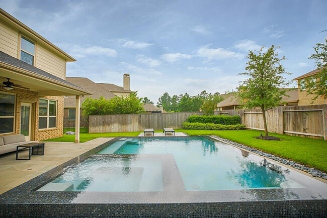 Building Photo - 63 Deer River Cir