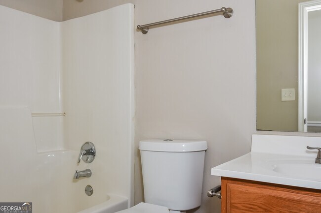 Building Photo - 162 Aztec Way SE