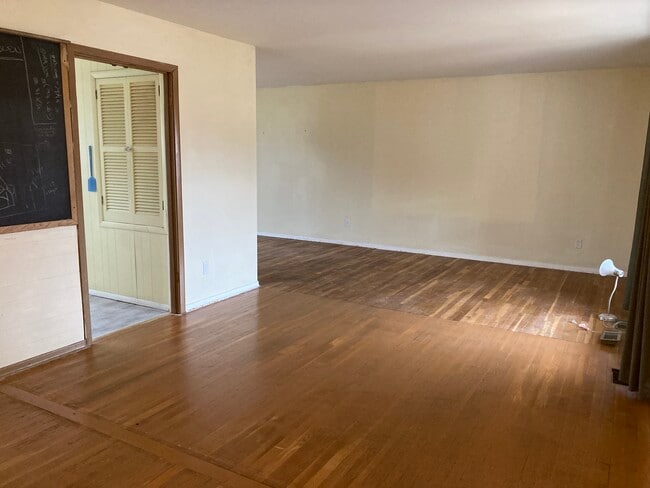 Building Photo - 2264 McKelvey Rd