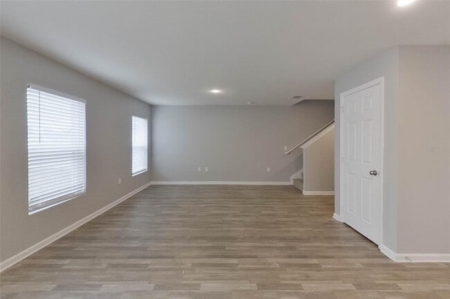 Building Photo - 1709 Nebraska Loop