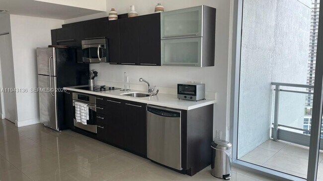 Building Photo - 90 SW 3rd St