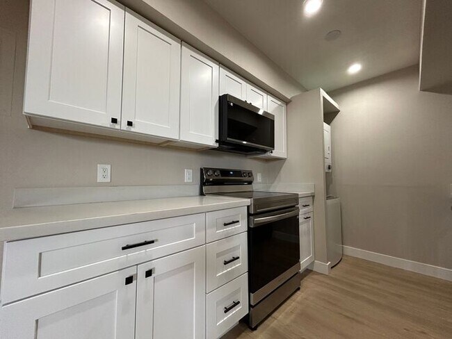 Building Photo - 2699 E Silk Oak Dr