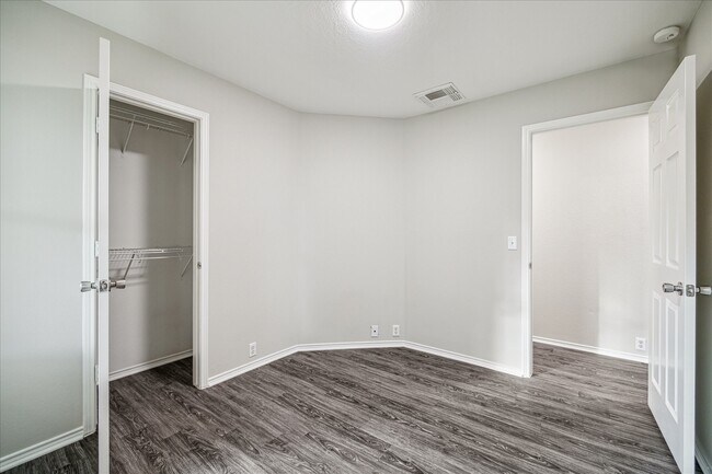 Building Photo - 10410 Caribou Cv