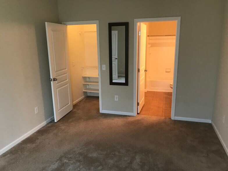 Master bedroom closet/ bathroom - 8290 Gate Pkwy W