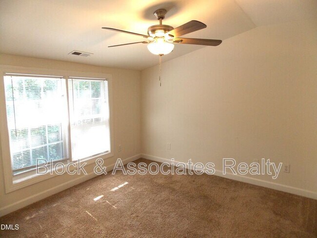 Building Photo - 2701 Sterling Park Dr