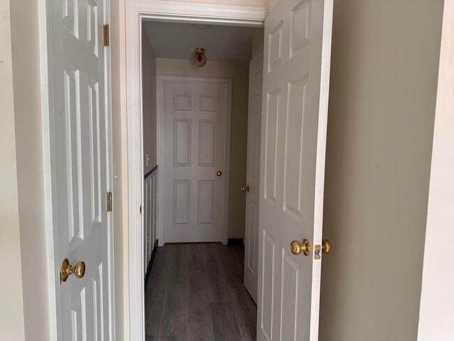 Building Photo - 26 Fowler St