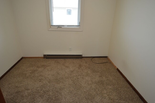 Building Photo - Quiet Side by Side Duplex