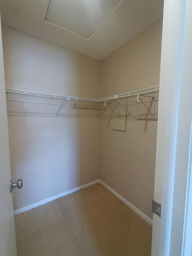 Building Photo - 4374 Walden Cir