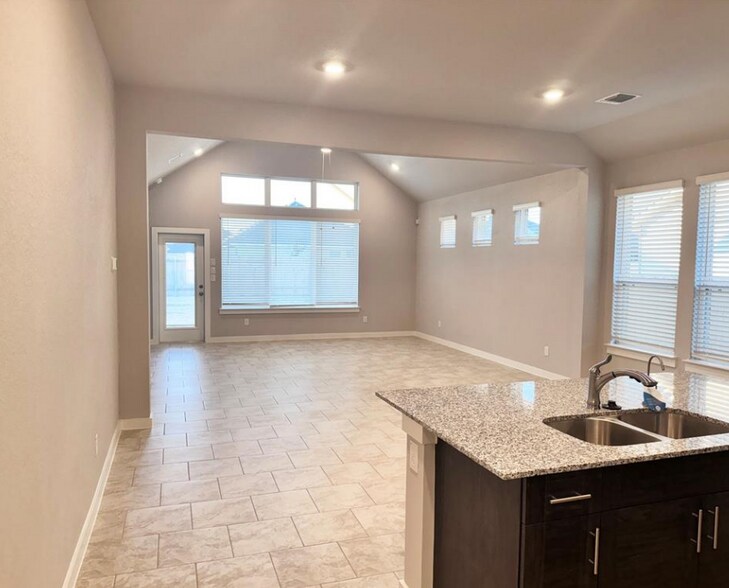 Building Photo - 18300 Emu Ln