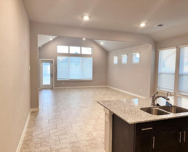 Building Photo - 18300 Emu Ln