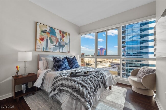 Building Photo - 4525 Dean Martin Dr